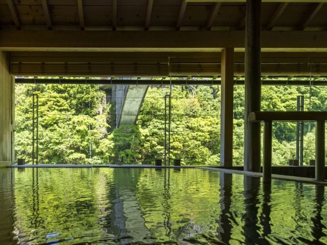 旅館自慢の温泉にも入れちゃいます！！