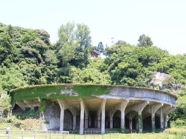 佐渡金山の選鉱場跡です。歴史的建造物ですが、現在では観光地としてにぎわいます。