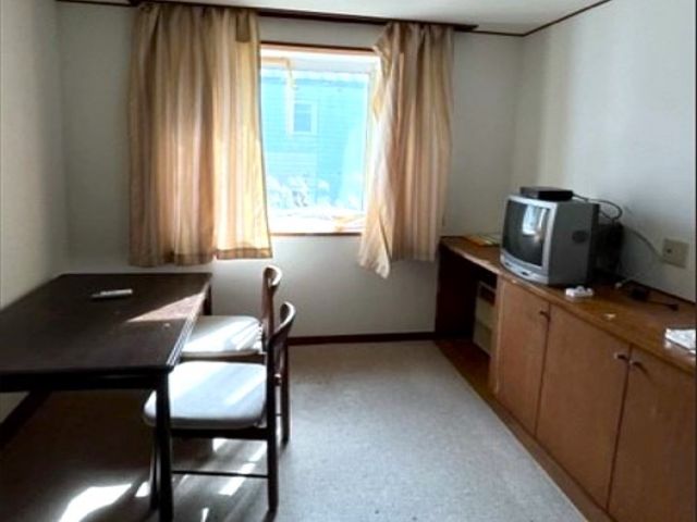 寮のお写真です！相部屋ですが、お部屋の中にすべて揃っています！※洗濯機・乾燥機以外